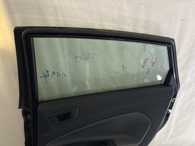 13679 Ford Fiesta Mk6 2008-2019 Jobb hátsó Ajtó Fekete