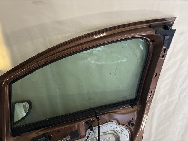 13684 Ford B Max 2012-2017 Jobb első Ajtó Barna