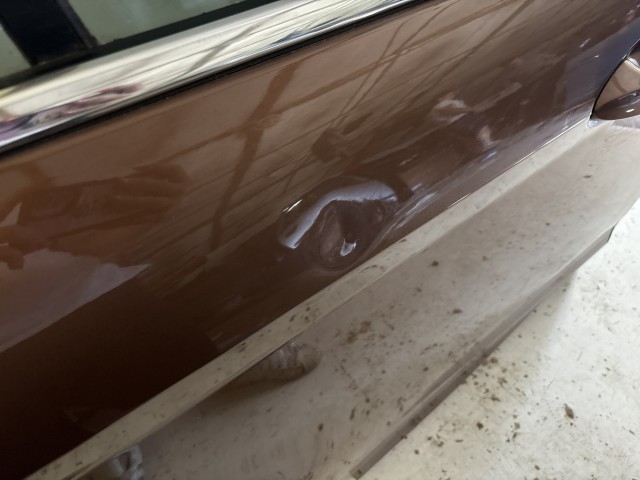 13685 Ford B Max 2012-2017 Jobb hátsó Ajtó Használt Barna