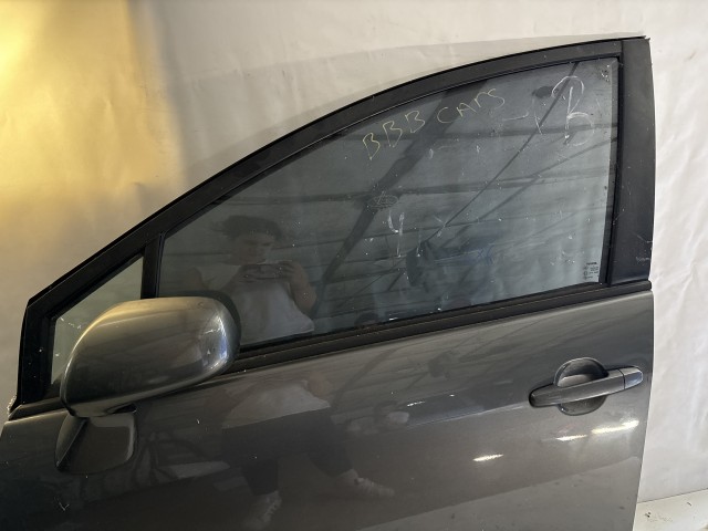 13686 Toyota Corolla Verso 2004-2009 Bal első Ajtó Szürke Grafit