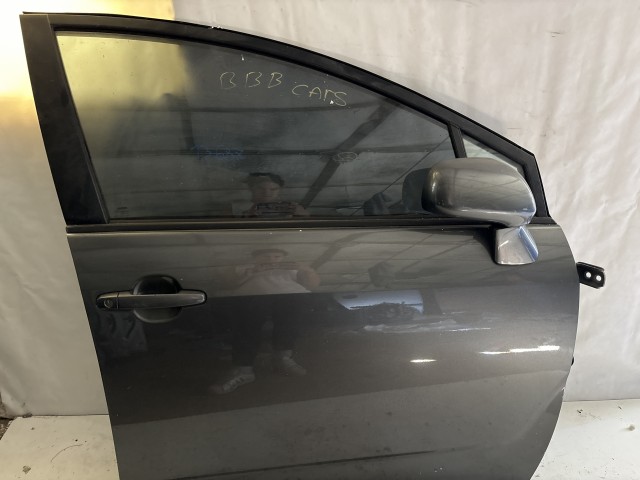 13687 Toyota Corolla Verso Jobb első Ajtó Szürke Grafit