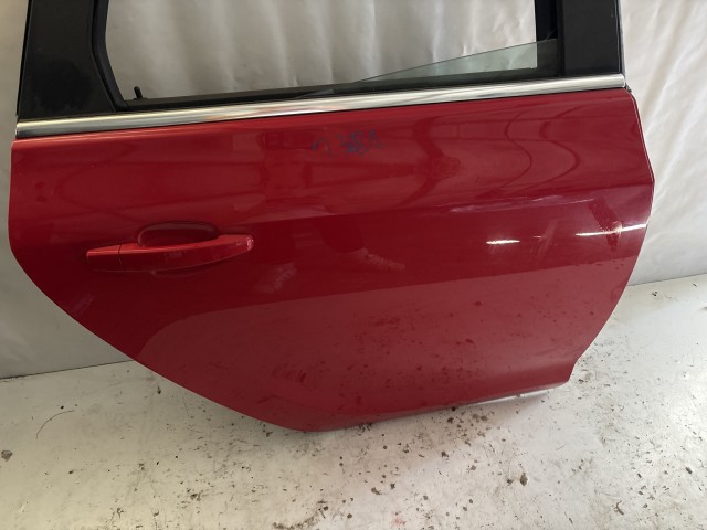 13689 Opel Astra J Jobb hátsó Ajtó Piros 5 AJTÓS