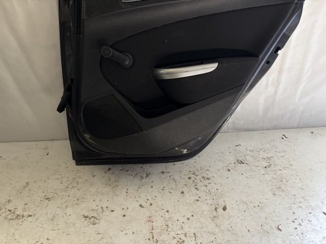 13693 Opel Astra J Jobb hátsó Ajtó Grafit Z177 5 ajtós