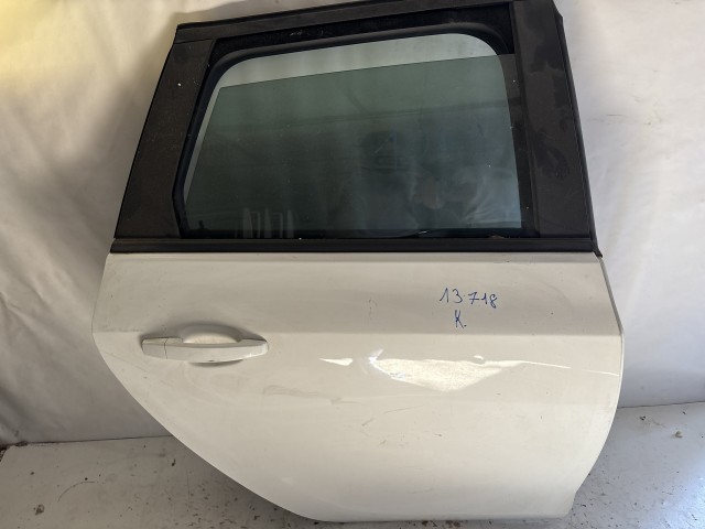 13718 Opel Astra J Kombi Jobb hátsó Ajtó Fehér