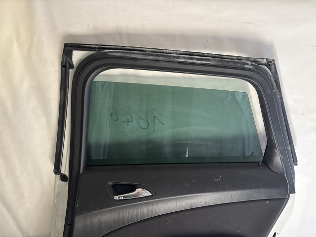 13718 Opel Astra J Kombi Jobb hátsó Ajtó Fehér