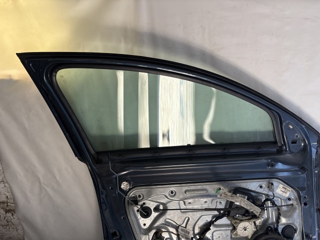 13720 Volvo V50 2006-2012 Bal első Ajtó Kék