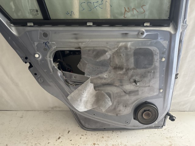 13722 Opel Corsa D Bal hátsó Ajtó Szürke  Z179 a képen látható sérüléssel