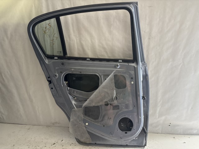 13724 Opel Corsa D Bal hátsó Ajtó Szürke  Z163