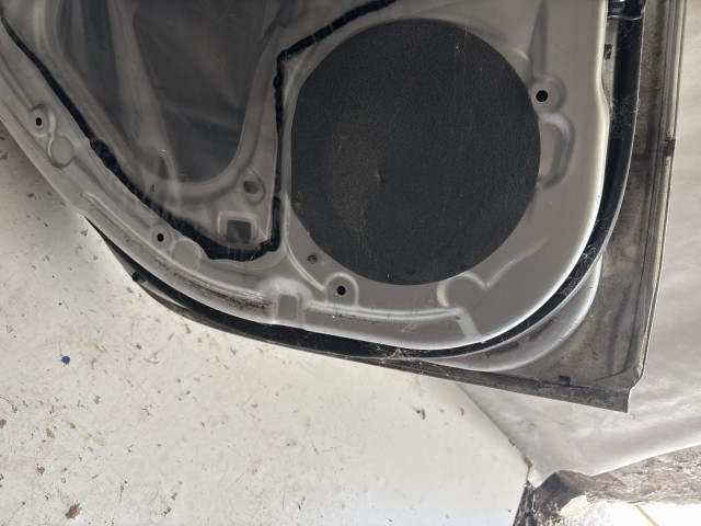 13736 Hyundai I20  Bal hátsó Ajtó Ezüst