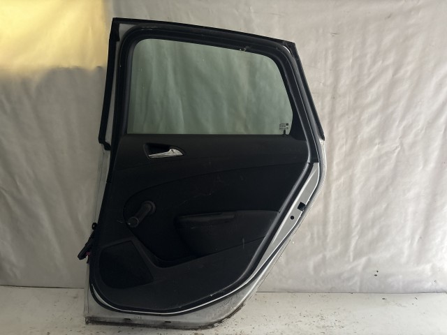 13747 Opel Astra J Jobb hátsó Ajtó Fehér sedan 4 ajtós