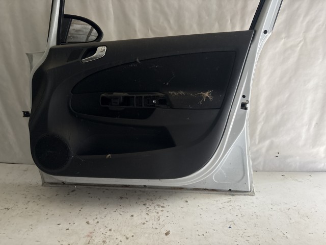 13748 Opel Corsa D Jobb első Ajtó Fehér