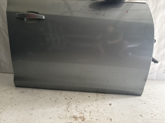 13752 Opel Astra J Jobb első Ajtó Szürke Z179