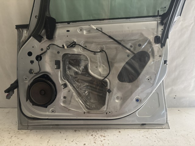 13760 Opel Astra J Jobb első Ajtó Ezüst  Z176