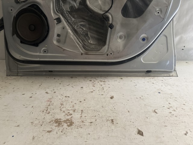 13760 Opel Astra J Jobb első Ajtó Ezüst  Z176