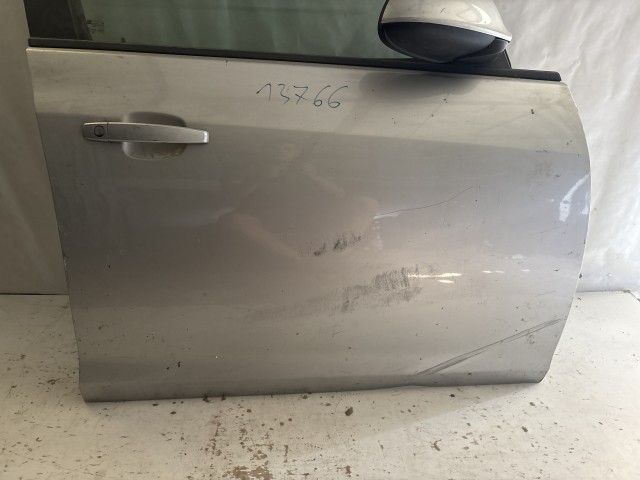 13766 Opel Astra J Jobb első Ajtó Ezüst z176