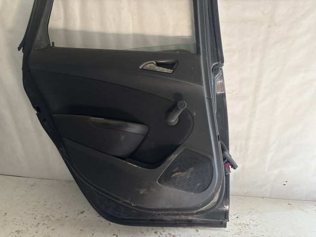 13773 Opel Astra J Bal hátsó Ajtó Grafit Z190 sedan 4 ajtós