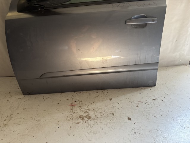 13779 Opel Astra H 2004-2010 Ajtó Használt Bal első Szürke  Z163