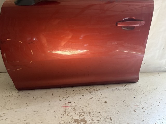 13780 Opel Corsa D Bal első Ajtó Bordó  a képen látható sérüléssel