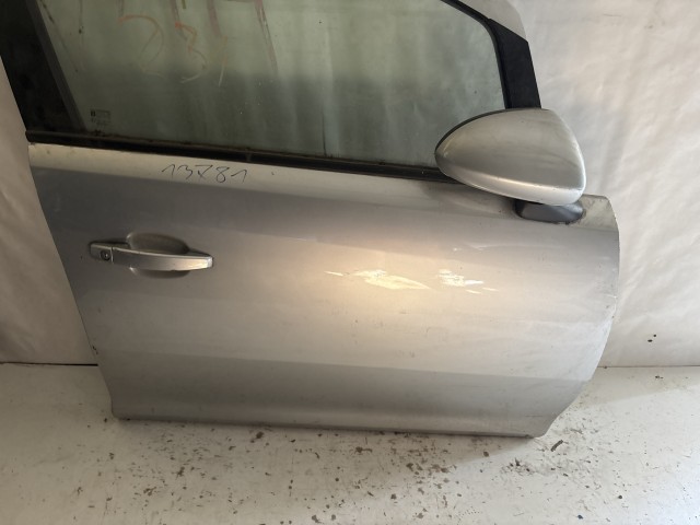 13781 Opel Corsa D Jobb első Ajtó Ezüst  Z157