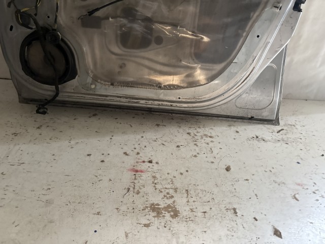 13781 Opel Corsa D Jobb első Ajtó Ezüst  Z157