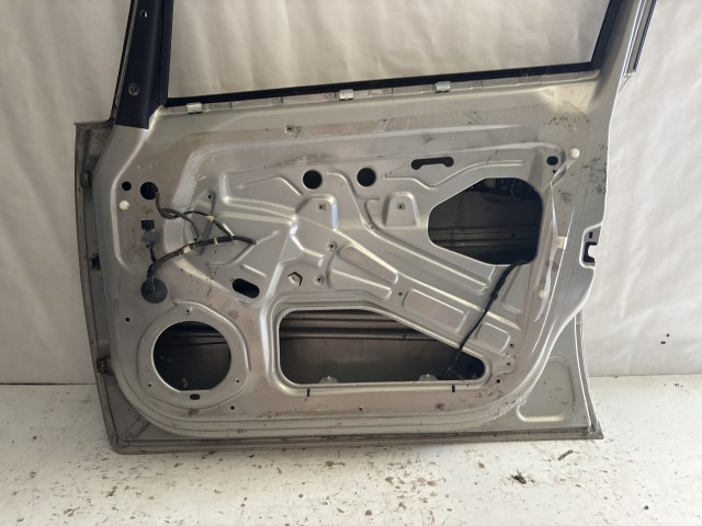 5548 Opel Zafira B Jobb első Ajtó Ezüst Z167