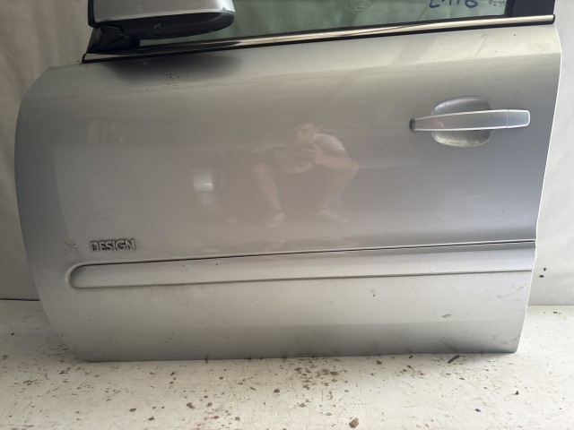 951 Opel Zafira B Bal első Ajtó Ezüst  Z176