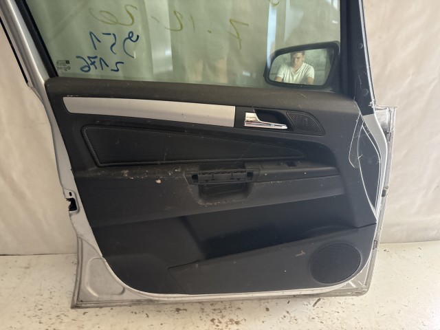 951 Opel Zafira B Bal első Ajtó Ezüst  Z176