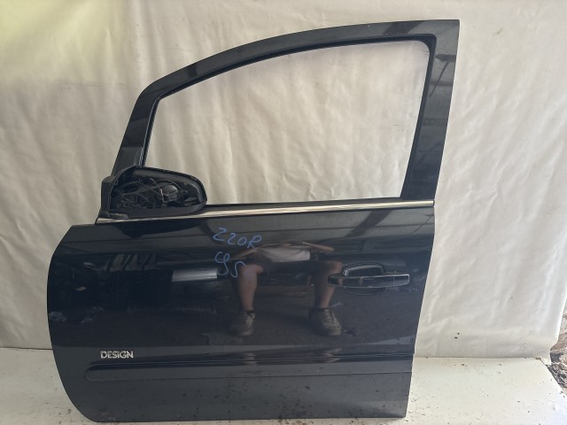 954 Opel Zafira B Bal első Ajtó Fekete Z20R