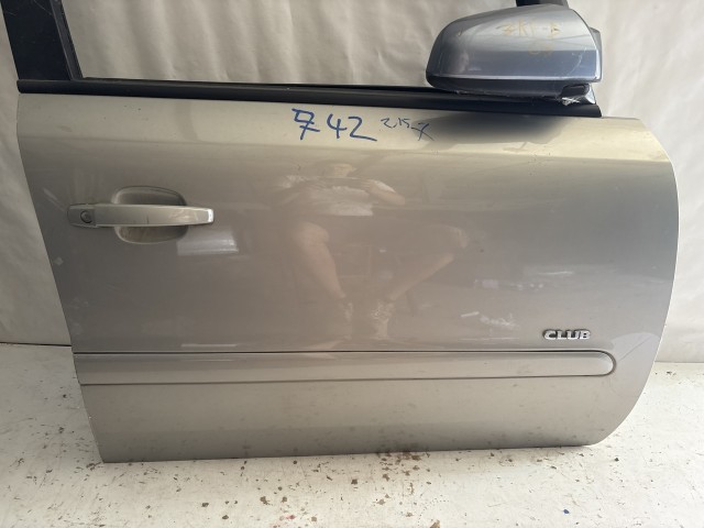 742 Opel Zafira B Jobb első Ajtó Panacotta  Z157