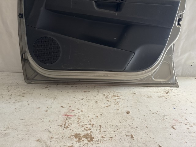 13786 Opel Zafira B Jobb első Ajtó Szürke  Z176