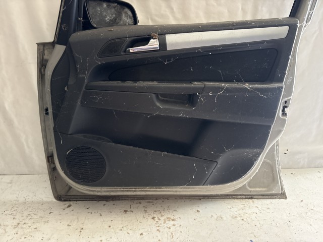 13788 Opel Zafira B Jobb első Ajtó Ezüst Z167