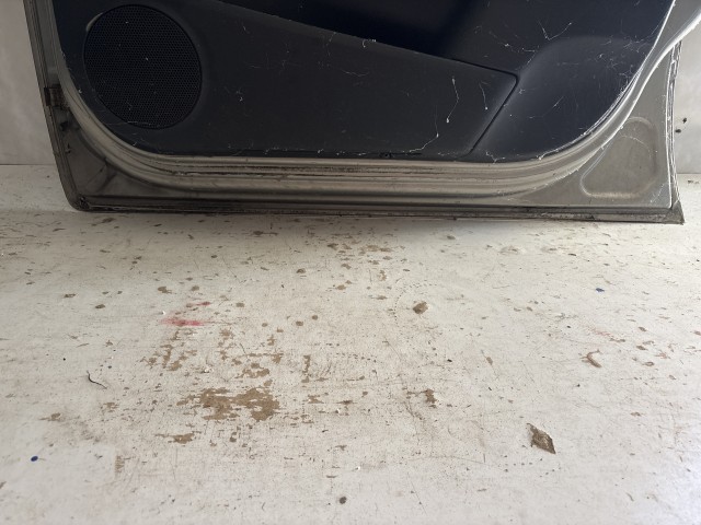 13788 Opel Zafira B Jobb első Ajtó Ezüst Z167