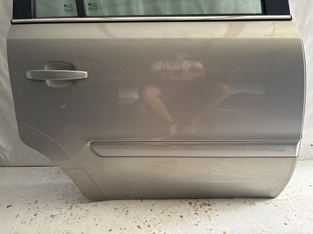 965 Opel Zafira B Jobb hátsó Ajtó Ezüst Z176