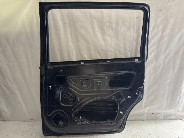 5537 Opel Zafira B Jobb hátsó Ajtó Fekete  Z20R