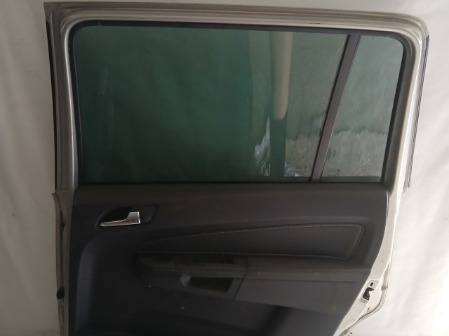 13803 Opel Zafira B Jobb hátsó Ajtó Panacotta Z167