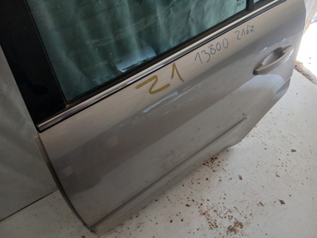 13800 Opel Zafira B Bal hátsó Ajtó Panacotta Z167