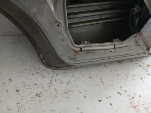 13800 Opel Zafira B Bal hátsó Ajtó Panacotta Z167