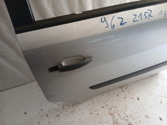 13797 Opel Zafira B Jobb hátsó Ajtó Ezüst Z157