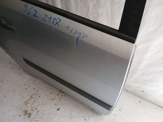 13797 Opel Zafira B Jobb hátsó Ajtó Ezüst Z157