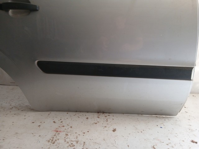 13797 Opel Zafira B Jobb hátsó Ajtó Ezüst Z157