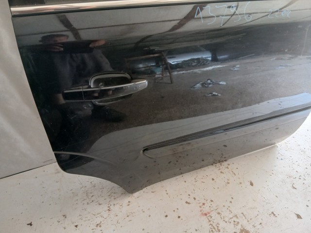 13796 Opel Zafira B Jobb hátsó Ajtó Fekete Z20r