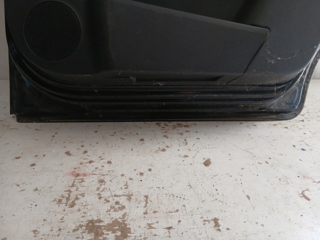 13796 Opel Zafira B Jobb hátsó Ajtó Fekete Z20r