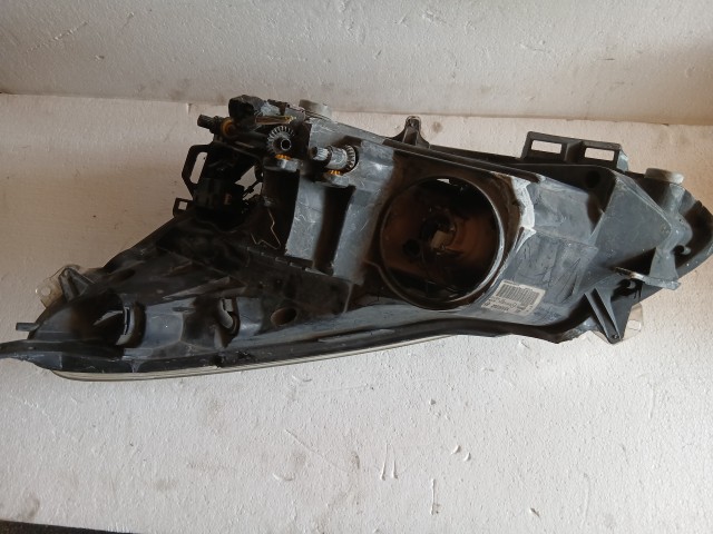 13842 Opel Corsa D Jobb első Lámpa Fényszóró