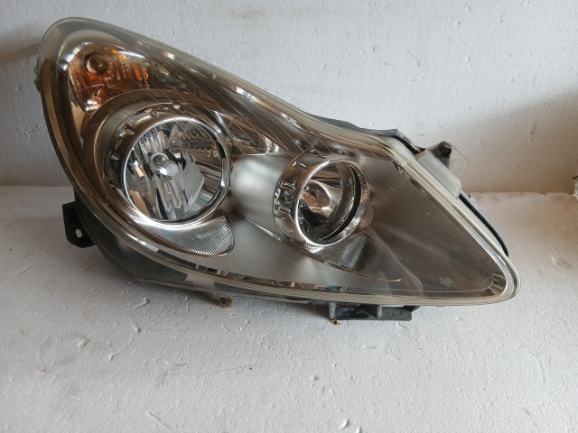 13843 Opel Corsa D Jobb első Lámpa Fényszóró