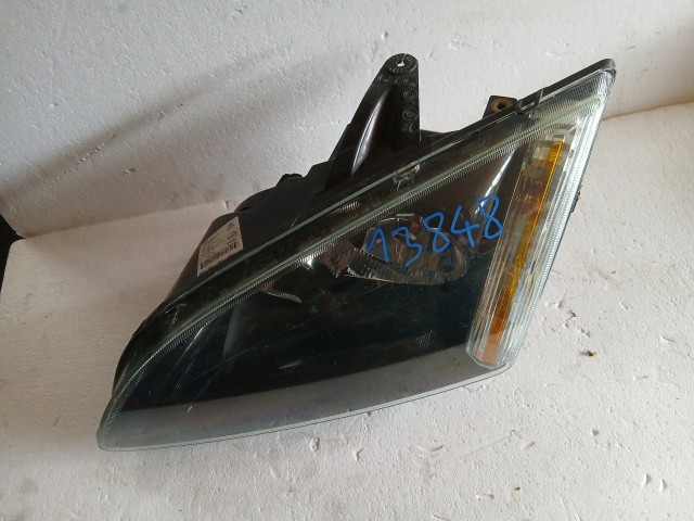 13848 Ford Focus II. Bal első Lámpa Fényszóró
