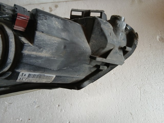13845 Opel Corsa D Jobb első Lámpa Fényszóró