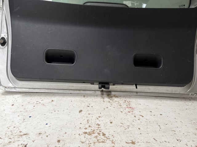 13867 Opel Meriva A 2003-2010 Csomagtérajtó Használt Z157 Ezüst 