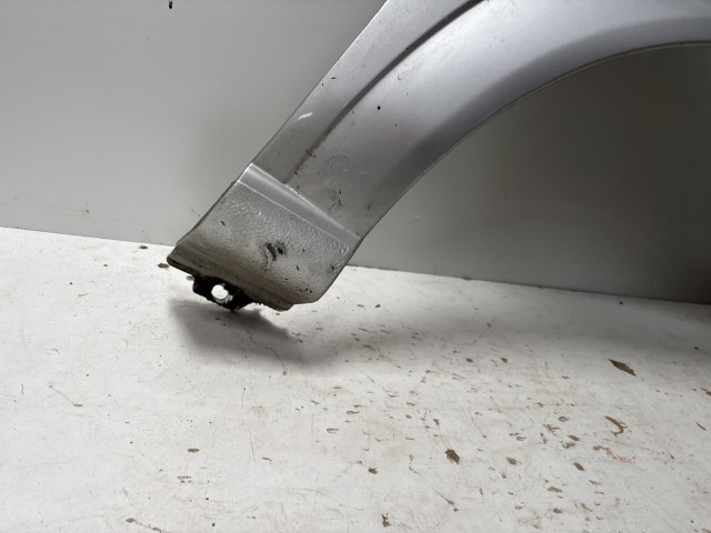 13882 Opel Meriva A 2003-2010 Jobb első Sárvédő Ezüst  Z157