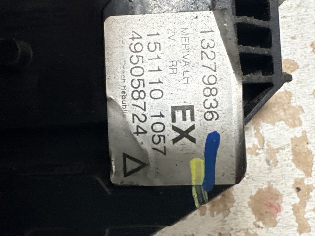 Opel Meriva B bal hátsó Ajtózár