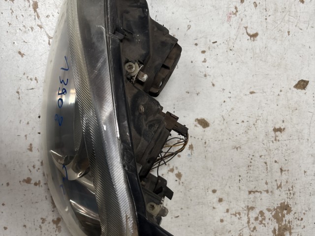 13908 Opel Corsa C Bal első Lámpa Fényszóró